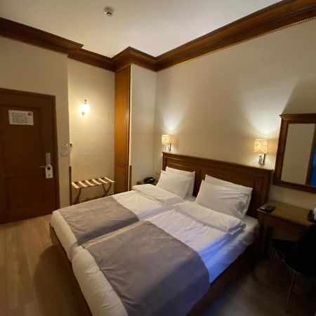 Hotel Argjiro Gjirokaster Ngoại thất bức ảnh