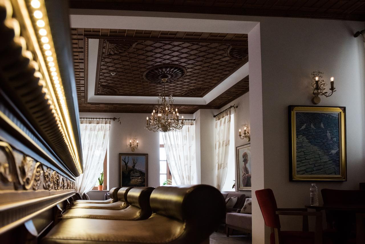 Hotel Argjiro Gjirokaster Ngoại thất bức ảnh