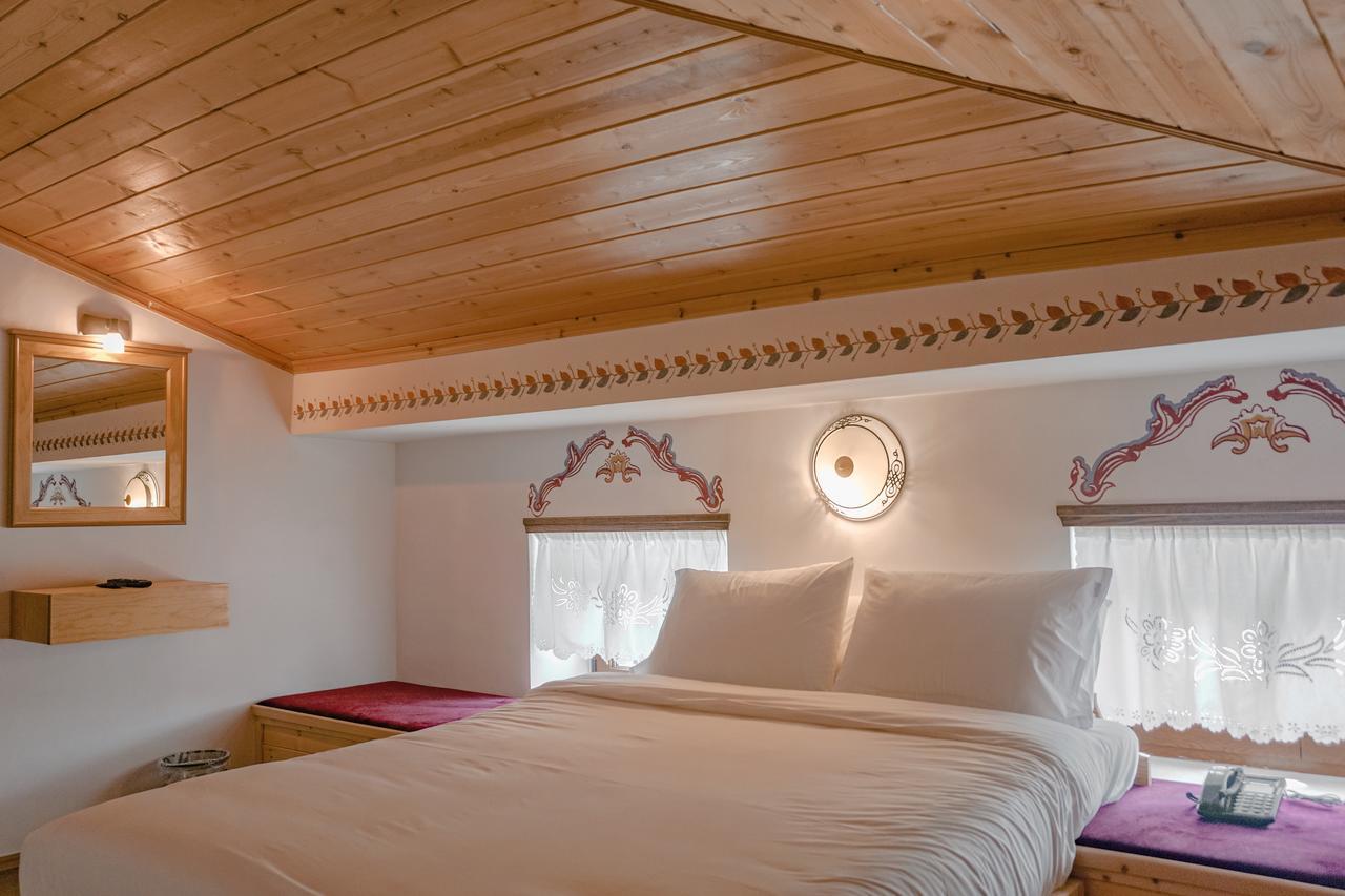 Hotel Argjiro Gjirokaster Ngoại thất bức ảnh