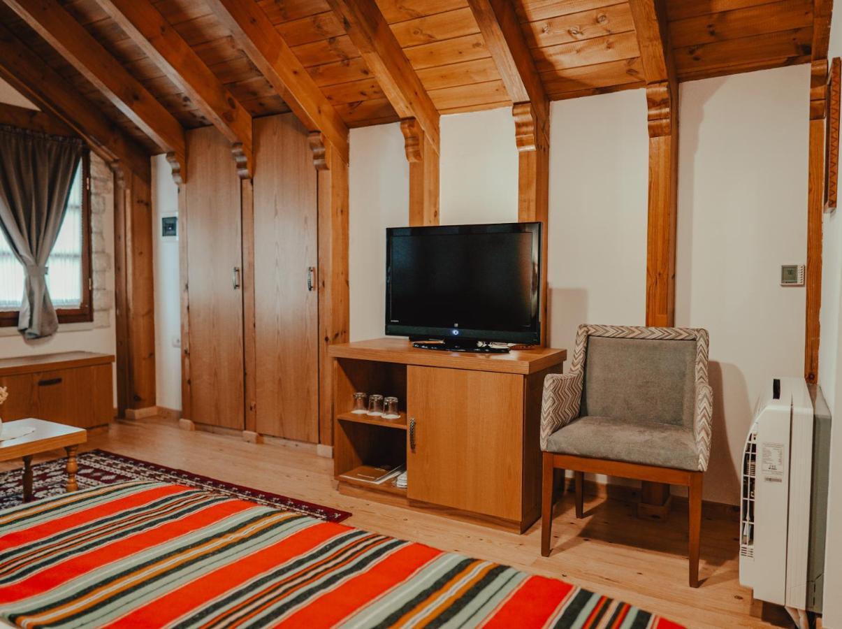 Hotel Argjiro Gjirokaster Ngoại thất bức ảnh
